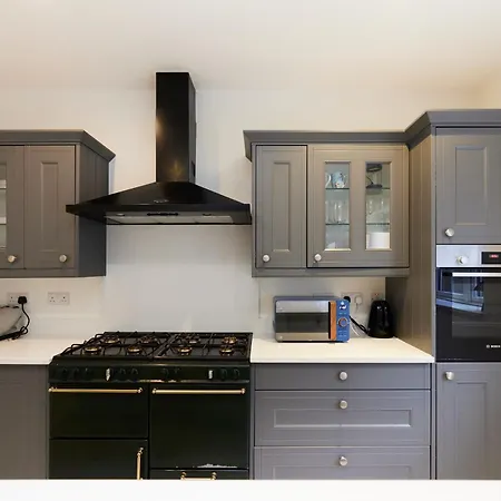 The Redbridge Sanctuary - Spacious 3Bdr House With Garden London Exterior photo